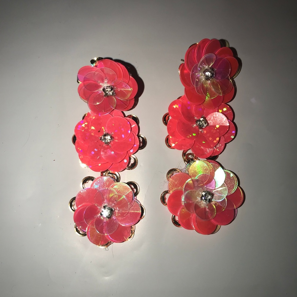 🌸 Pink Flower Dangle Earrings 🌸